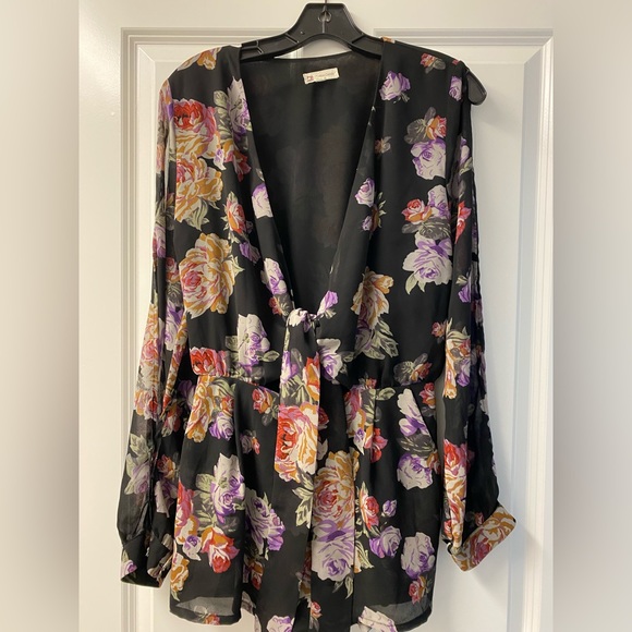 Romper - Picture 1 of 3